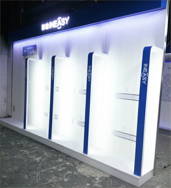 影逸空調(diào)五星電器展柜