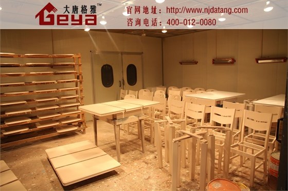 南京展柜,南京展柜廠,南京展柜定制廠家,南京展柜設(shè)計(jì)制作,南京大唐格雅展柜廠