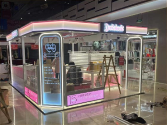 FBECF9B8-CA7A-4DAF-9874-48FC84FC90D3