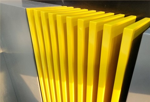 汽車用品展柜-帕博汽車服務(wù)會所