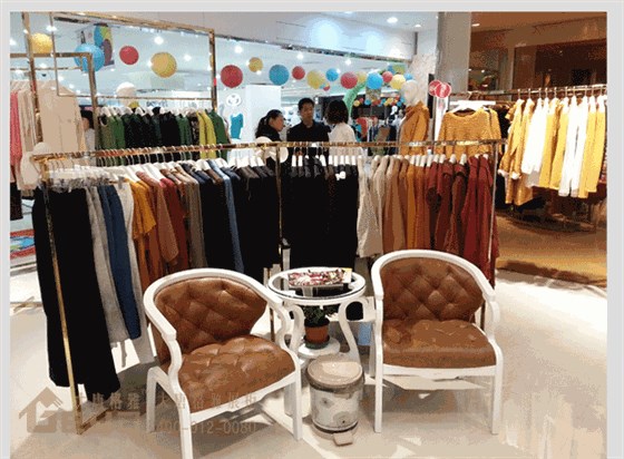 產(chǎn)品展示-金鷹zishen自營品牌服裝店