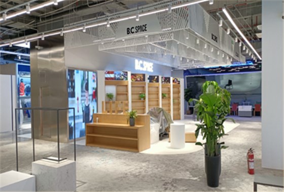 服裝展柜設(shè)計