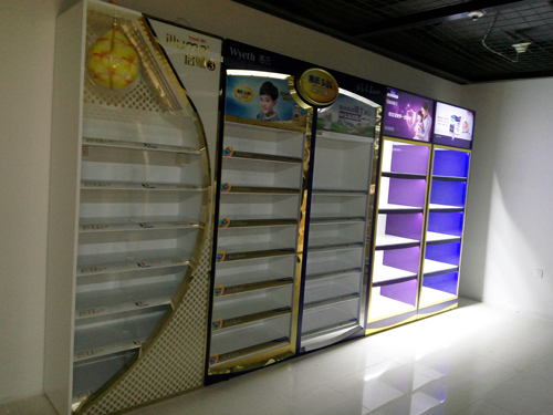 大唐格雅雀巢奶粉柜側(cè)面