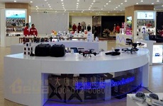 如何判斷烤漆展柜的好壞？