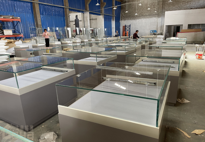 珠寶展柜不同材料間有什么差異？