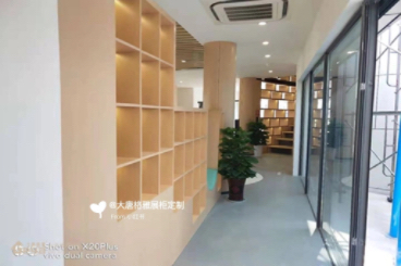 木質(zhì)展柜五金應(yīng)該怎么選擇？