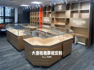 珠寶展柜的定制設(shè)計(jì)要點(diǎn)有哪些？
