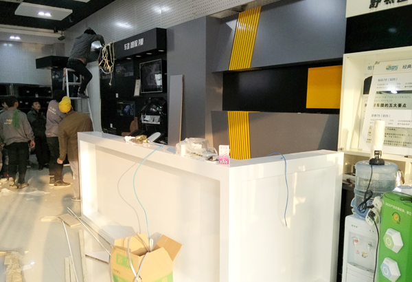 汽車用品展柜-帕博汽車服務(wù)會(huì)所 汽車用品展柜-帕博汽車服務(wù)會(huì)所