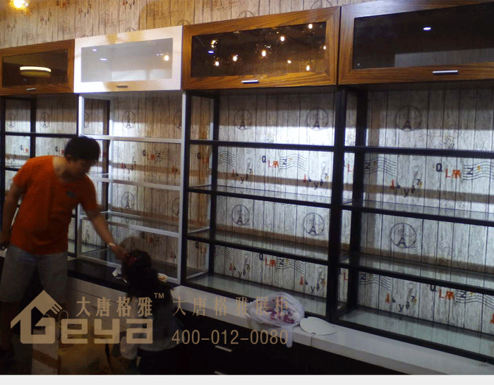 產(chǎn)品展示-化妝品鋼木貨架-南京江寧勝太路店