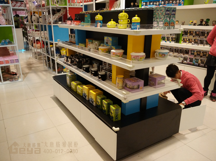 產(chǎn)品展示-金鷹南京新街口POP MART