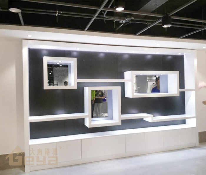 產(chǎn)品展示-南京箱包展柜訂制-南京異型展柜高端訂制