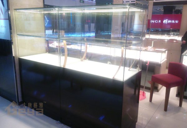 產(chǎn)品展示-南京展柜廠-水晶珠寶展柜