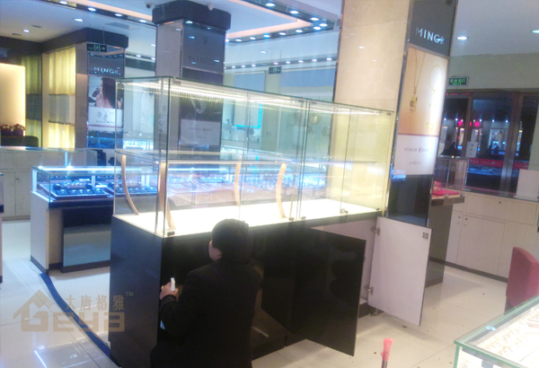 產(chǎn)品展示-南京展柜廠-水晶珠寶展柜